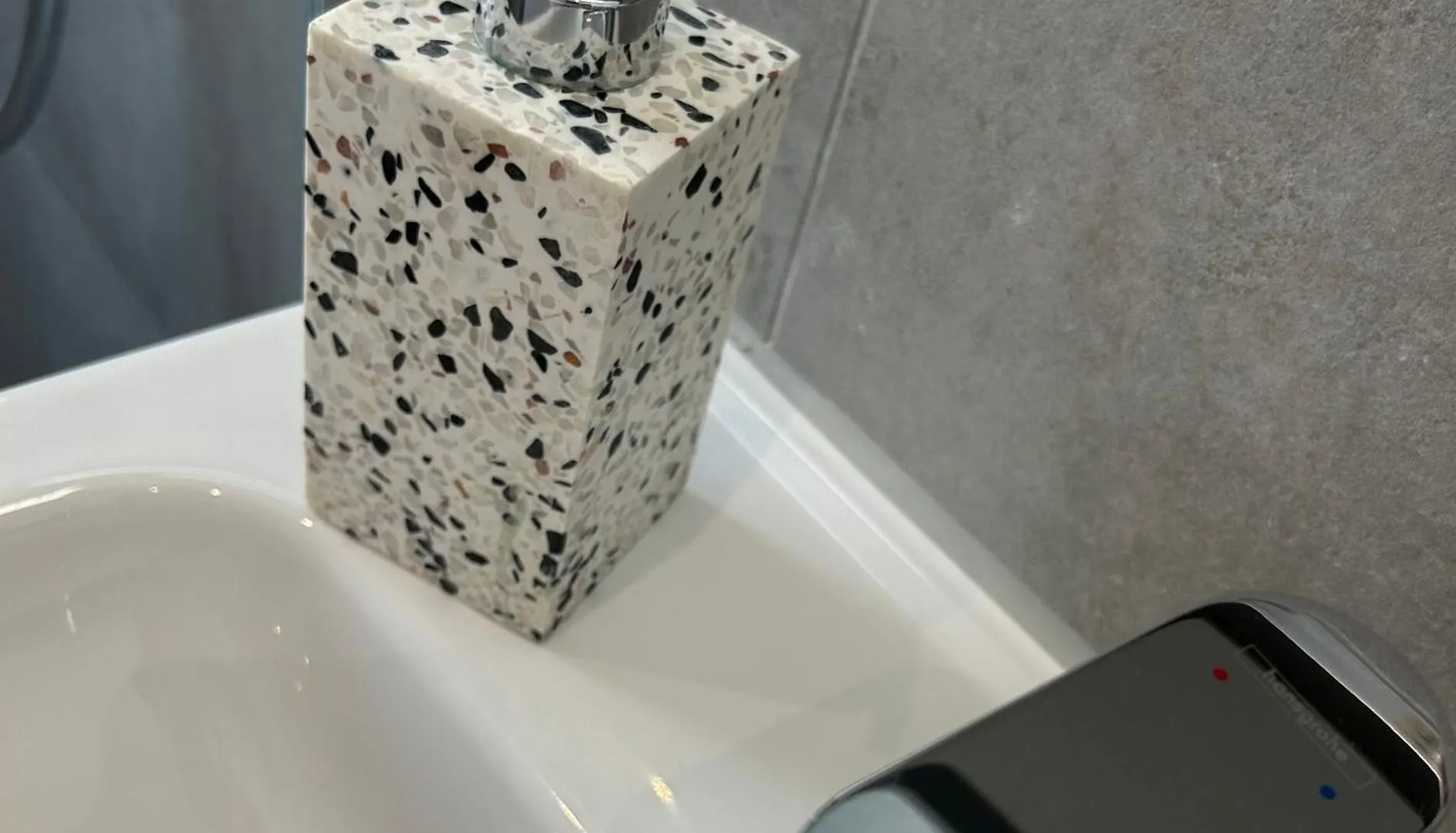 Neues Trendy Appartement In Hanóver Alemania